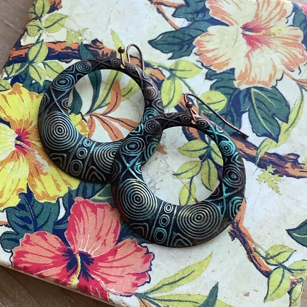 NWOT Ten Thousand Villages Blue & Gold Iridescent Circular Wire Hook Earrings